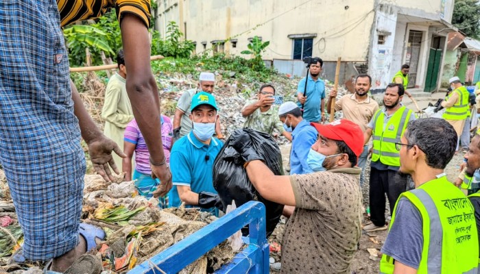 পরিস্কার-পরিচ্ছন্ন অ'ভিযানের শে'ষ দিন আমাদের প্রশাসন অনেকটা নামে মাত্র প্র'শাসনে পরিণত হয়েছে