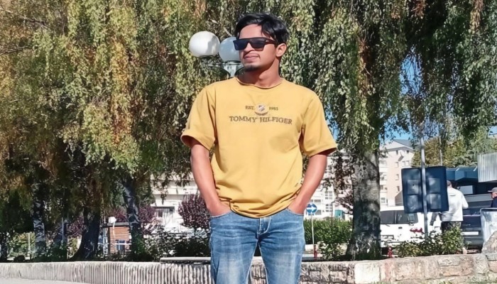 ভাগ্য ফেরাতে স্পেনে, ‘আমাদের বাঁচান’ বলে চি'রবি'দায় ইউসুফের