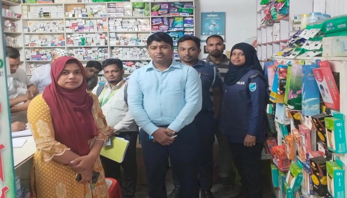 কালীগঞ্জে ‘তিন অ'নিয়মের’ বি'রুদ্ধে ব্যবস্থা, এক বিকেলেই জ'রিমানা ৫৬ হাজার