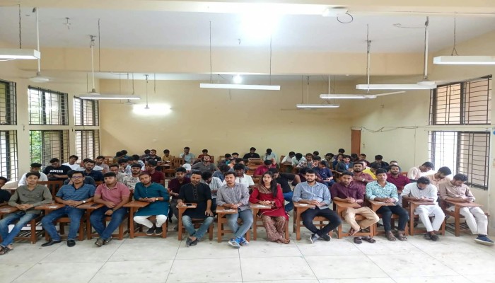 র‍্যাগিং ব'ন্ধ ও মা'দকের বি'রুদ্ধে সো'চ্চার হতে কুবি ছাত্রদলের কর্মশালা