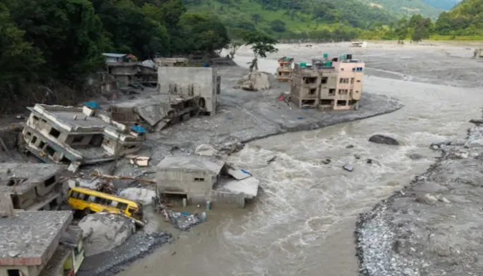 নেপালের ব'ন্যা দূরের ঘটনা নয়, জলবায়ু বি'প'র্য'য় সবাইকে আ'ক্রা'ন্ত করবে