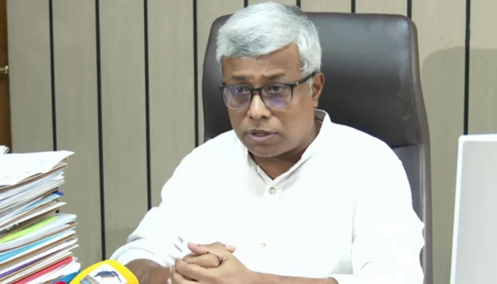 দুই সপ্তাহের মধ্যে বি'দ্যু'ৎ-জ্বা'লা'নি পরিস্থিতির উন্নতি হবে: বিদ্যুৎ প্রতিমন্ত্রী