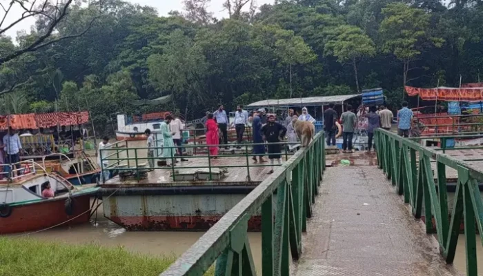 তিন মাসের নি'ষে'ধা'জ্ঞা শেষে করমজলে পর্যটকের ঢল