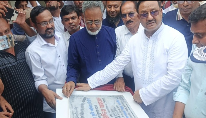 ভালুকায় ৩টি ভূমি অফিসের ভিত্তি প্রস্তর স্থাপন করলেন
